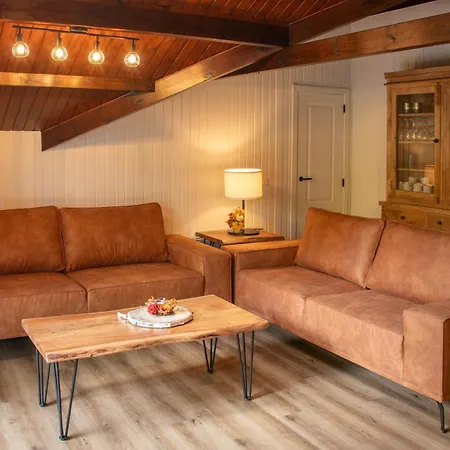 Four Seasons Chalet *